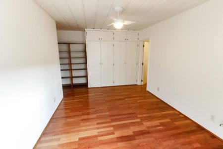 Apartamento para alugar com 250m², 4 quartos e sem vaga Apartamento para alugar com 250m², 4 quartos e sem vagaSuíte 3
