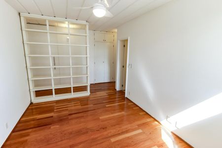 Apartamento para alugar com 250m², 4 quartos e sem vaga Apartamento para alugar com 250m², 4 quartos e sem vagaSuíte 1