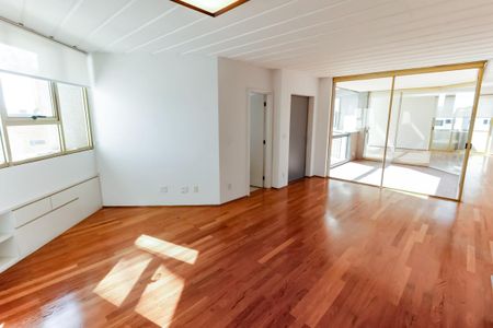 Apartamento para alugar com 4 quartos, 250m² em Paineiras do Morumbi, São Paulo