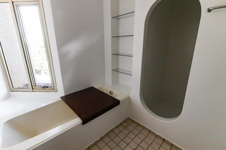 Apartamento para alugar com 250m², 4 quartos e sem vaga Apartamento para alugar com 250m², 4 quartos e sem vagaBanheiro da Suíte 3