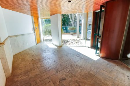 Hall de entrada de apartamento para alugar com 4 quartos, 250m² em Paineiras do Morumbi, São Paulo