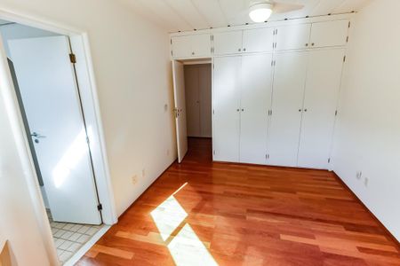 Apartamento para alugar com 250m², 4 quartos e sem vaga Apartamento para alugar com 250m², 4 quartos e sem vagaSuíte 2