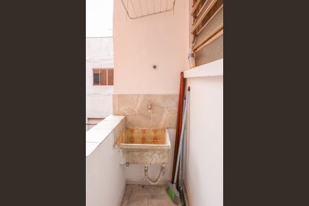 Apartamento para alugar com 65m², 2 quartos e sem vaga Apartamento para alugar com 65m², 2 quartos e sem vagaCozinha e Área de Serviço