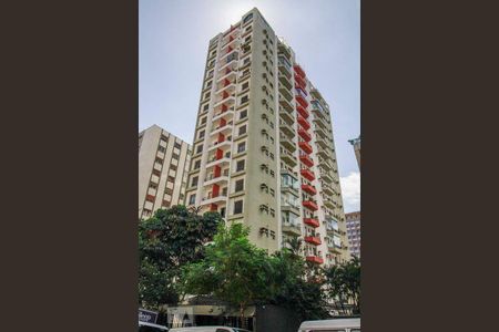 Apartamento à venda com 40m², 1 quarto e sem vaga Apartamento à venda com 40m², 1 quarto e sem vagaFachada