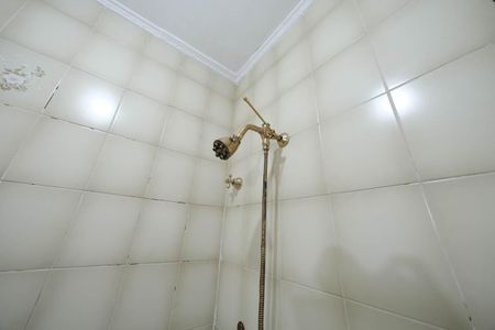 Casa à venda com 200m², 3 quartos e 3 vagasSuíte 1 Banheiro