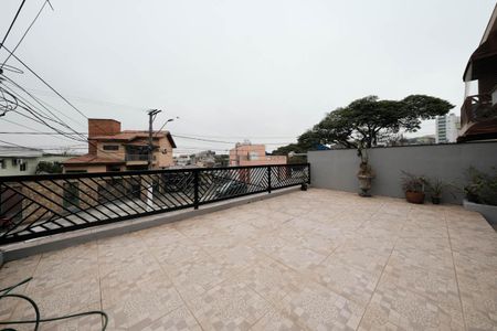 Varanda de casa à venda com 3 quartos, 200m² em Vila Euthalia, São Paulo