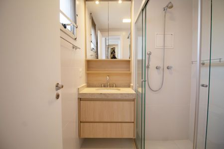 Apartamento à venda com 122m², 3 quartos e 2 vagas Apartamento à venda com 122m², 3 quartos e 2 vagasBanheiro Suíte 3