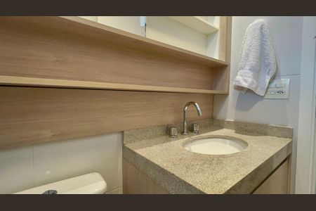 Apartamento para alugar com 122m², 3 quartos e 2 vagas Apartamento para alugar com 122m², 3 quartos e 2 vagasBanheiro da Suíte 1