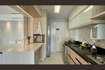 Apartamento para alugar com 122m², 3 quartos e 2 vagas Apartamento para alugar com 122m², 3 quartos e 2 vagasCozinha