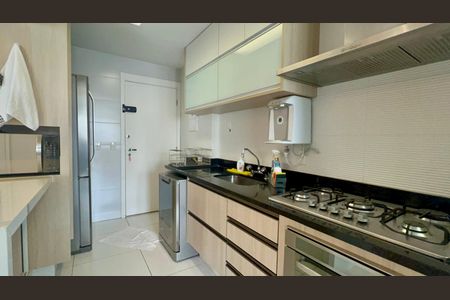 Apartamento para alugar com 122m², 3 quartos e 2 vagas Apartamento para alugar com 122m², 3 quartos e 2 vagasCozinha
