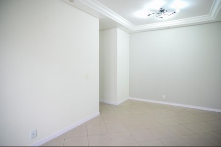 Apartamento para alugar com 48m², 2 quartos e 1 vaga Apartamento para alugar com 48m², 2 quartos e 1 vagaSala