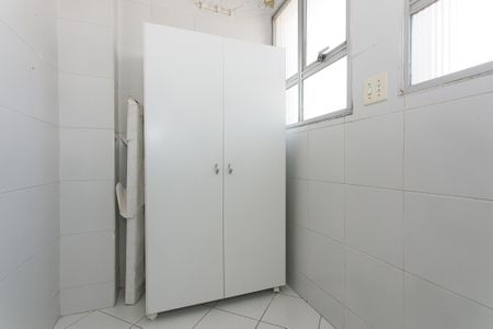 Apartamento à venda com 72m², 2 quartos e 1 vagaÁrea de Serviço