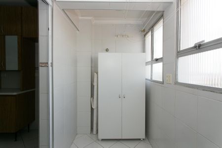Apartamento à venda com 72m², 2 quartos e 1 vagaÁrea de Serviço