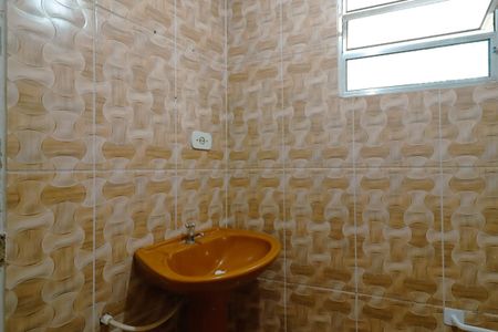 Banheiro de casa para alugar com 1 quarto, 70m² em Vila Sao Francisco, São Paulo