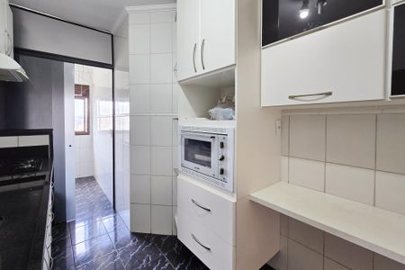 Apartamento à venda com 65m², 3 quartos e 2 vagasCozinha
