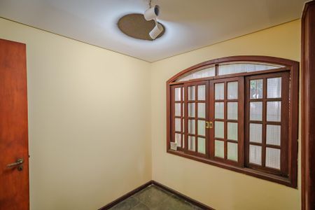 Casa de condomínio para alugar com 400m², 4 quartos e 5 vagas Casa de condomínio para alugar com 400m², 4 quartos e 5 vagasQuarto 2