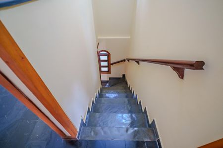 Casa de condomínio para alugar com 400m², 4 quartos e 5 vagas Casa de condomínio para alugar com 400m², 4 quartos e 5 vagasCorredor