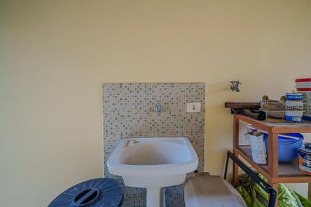 Casa de condomínio para alugar com 400m², 4 quartos e 5 vagas Casa de condomínio para alugar com 400m², 4 quartos e 5 vagasÁrea de Serviço