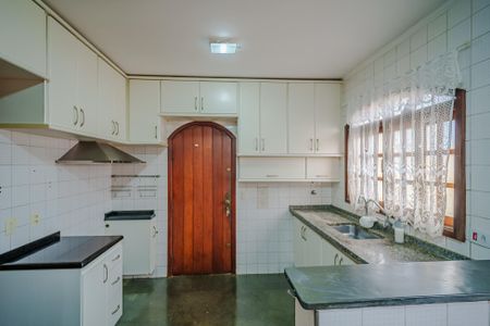 Casa de condomínio para alugar com 400m², 4 quartos e 5 vagas Casa de condomínio para alugar com 400m², 4 quartos e 5 vagasCozinha