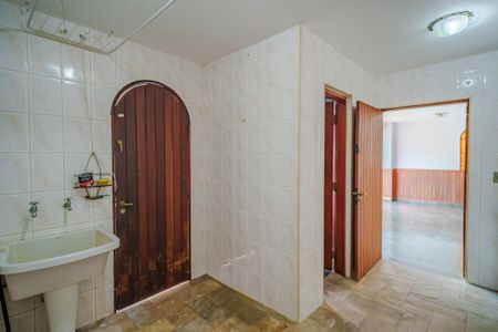 Casa de condomínio para alugar com 400m², 4 quartos e 5 vagas Casa de condomínio para alugar com 400m², 4 quartos e 5 vagasÁrea de Serviço 2
