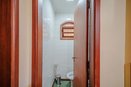 Casa de condomínio para alugar com 400m², 4 quartos e 5 vagas Casa de condomínio para alugar com 400m², 4 quartos e 5 vagasLavabo