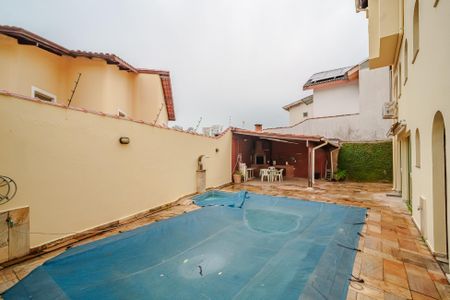Casa de condomínio para alugar com 400m², 4 quartos e 5 vagas Casa de condomínio para alugar com 400m², 4 quartos e 5 vagasPiscina