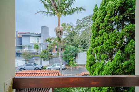 Casa de condomínio para alugar com 400m², 4 quartos e 5 vagas Casa de condomínio para alugar com 400m², 4 quartos e 5 vagasVaranda da Suíte