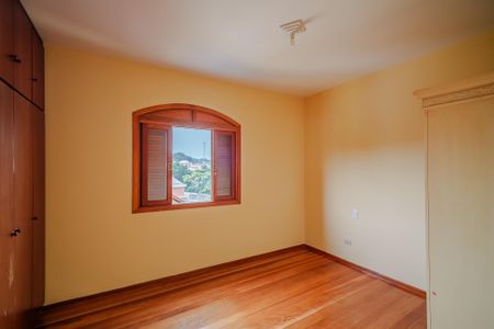 Casa de condomínio para alugar com 400m², 4 quartos e 5 vagas Casa de condomínio para alugar com 400m², 4 quartos e 5 vagasQuarto