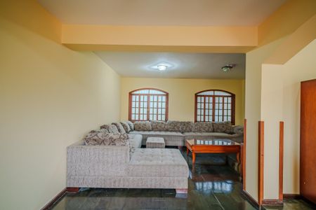 Casa de condomínio para alugar com 400m², 4 quartos e 5 vagas Casa de condomínio para alugar com 400m², 4 quartos e 5 vagasSala