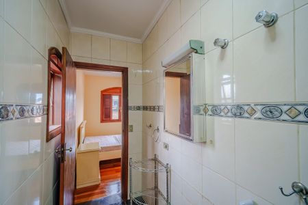 Casa de condomínio para alugar com 400m², 4 quartos e 5 vagas Casa de condomínio para alugar com 400m², 4 quartos e 5 vagasBanheiro da Suíte 2