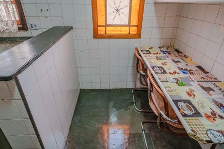 Casa de condomínio para alugar com 400m², 4 quartos e 5 vagas Casa de condomínio para alugar com 400m², 4 quartos e 5 vagasCozinha