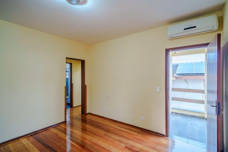 Casa de condomínio para alugar com 400m², 4 quartos e 5 vagas Casa de condomínio para alugar com 400m², 4 quartos e 5 vagasSuíte 1