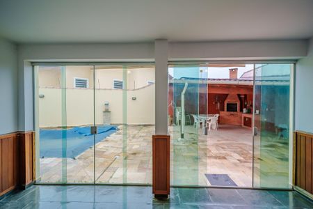 Casa de condomínio para alugar com 400m², 4 quartos e 5 vagas Casa de condomínio para alugar com 400m², 4 quartos e 5 vagasÁrea comum