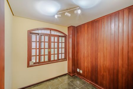 Casa de condomínio para alugar com 400m², 4 quartos e 5 vagas Casa de condomínio para alugar com 400m², 4 quartos e 5 vagasQuarto 2