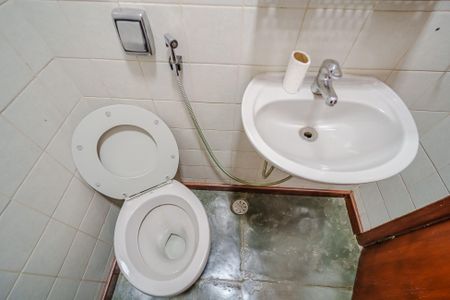 Casa de condomínio para alugar com 400m², 4 quartos e 5 vagas Casa de condomínio para alugar com 400m², 4 quartos e 5 vagasLavabo