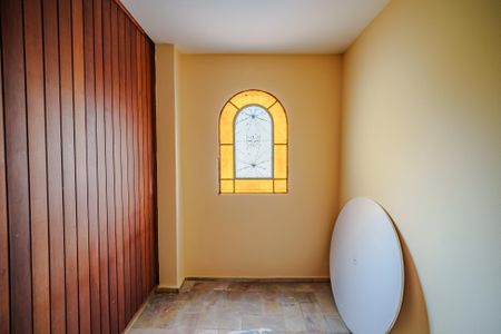 Casa de condomínio para alugar com 400m², 4 quartos e 5 vagas Casa de condomínio para alugar com 400m², 4 quartos e 5 vagasÁrea de Serviço 2