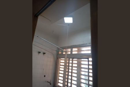 Apartamento à venda com 54m², 1 quarto e 1 vaga Apartamento à venda com 54m², 1 quarto e 1 vagaEscada