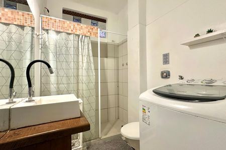 Apartamento para alugar com 58m², 1 quarto e sem vaga Apartamento para alugar com 58m², 1 quarto e sem vagaBanheiro