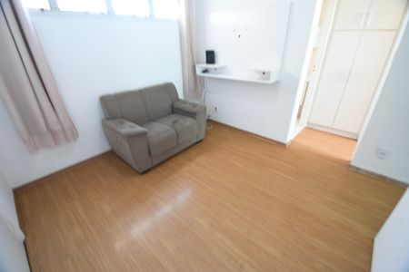 Sala de kitnet/studio para alugar com 1 quarto, 42m² em Centro, Campinas
