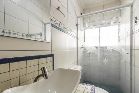 Casa à venda com 200m², 3 quartos e 2 vagasBanheiro