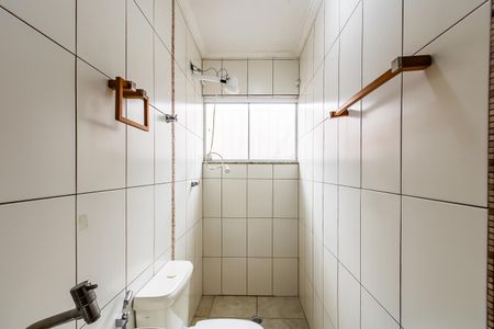 Casa à venda com 200m², 3 quartos e 2 vagasLavabo