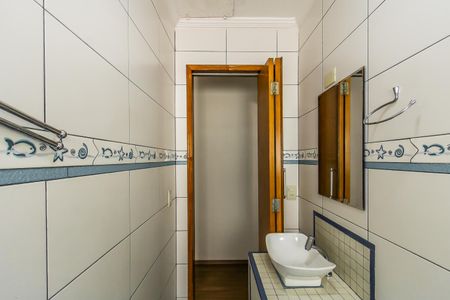 Casa à venda com 200m², 3 quartos e 2 vagasBanheiro