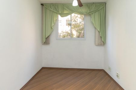 Sala de apartamento para alugar com 3 quartos, 70m² em Sítio Pinheirinho, São Paulo