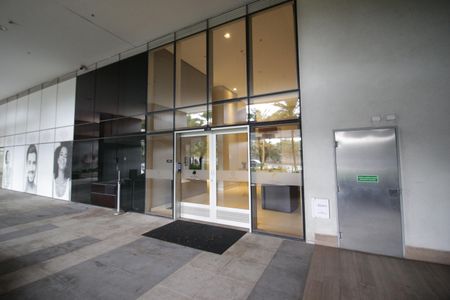 Apartamento para alugar com 84m², 2 quartos e 1 vagaFachada e portaria