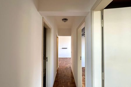 Corredor de apartamento para alugar com 3 quartos, 100m² em Leblon, Rio de Janeiro