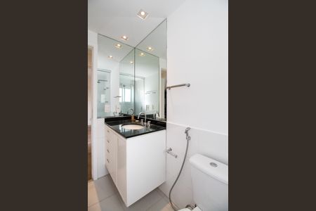 Apartamento à venda com 86m², 2 quartos e 3 vagasBanheiro Social