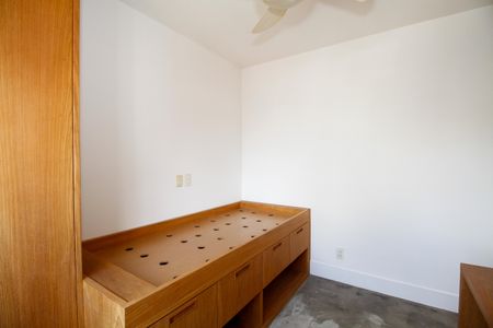 Quarto de apartamento à venda com 2 quartos, 86m² em Pinheiros, São Paulo