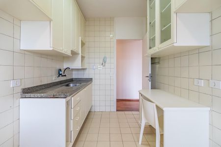 Apartamento para alugar com 75m², 2 quartos e 2 vagasCozinha