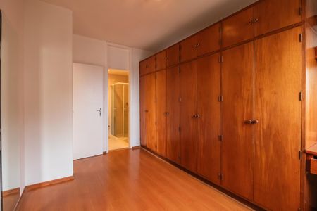 Suíte de apartamento para alugar com 2 quartos, 75m² em Alphaville Industrial, Barueri
