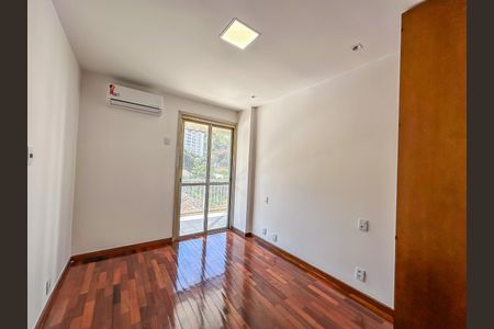 Apartamento à venda com 80m², 3 quartos e 2 vagasQuarto 1